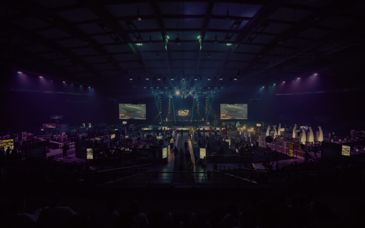 Background image showing the atmosphere of the large location of LEVEL UP 2021